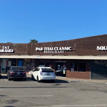 Pad Thai Classic - Pad Thai Classic - Thai Near Me - Long Beach, California