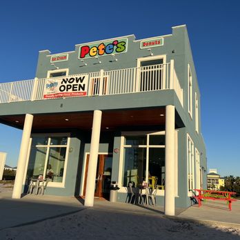 Pete's Ice Cream Factory - Such an inviting building and fun place to enjoy something for your sweet tooth. - Ice Cream & Frozen Yogurt Near Me - Orange Beach, Alabama Pete's Ice Cream Factory - Such an inviting building and fun place to enjoy something for your sweet tooth. - Ice Cream & Frozen Yogurt Near Me - Orange Beach, Alabama