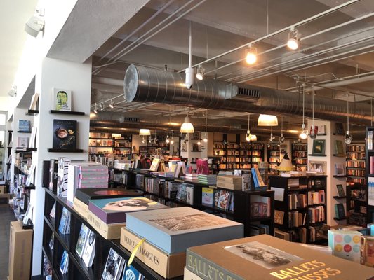 Books & Books by null