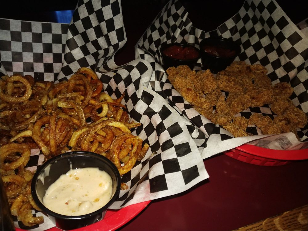 PRESS BOX SPORTS BAR Updated September 2024 11 Photos & 35 Reviews