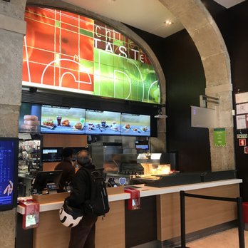 McDonald's - Burgers Near Me - Lisbon, 11