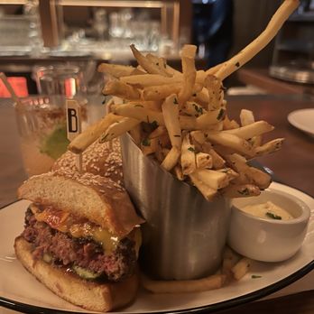 The Benjamin Hollywood - Benjamin Burger - American Near Me - Los Angeles, California The Benjamin Hollywood - Benjamin Burger - American Near Me - Los Angeles, California