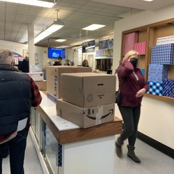 US Post Office - Busy place the week before christmas