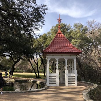 Zilker Botanical Gardens - Near the Koi pond. - Botanical Gardens Near Me - Austin, Texas Zilker Botanical Gardens - Near the Koi pond. - Botanical Gardens Near Me - Austin, Texas