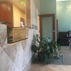 Tracy J David, DDS - Pretty & comfortable office.