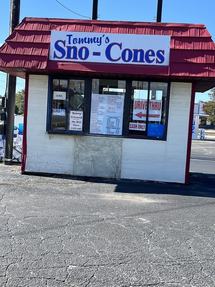 Tommy's Sno-Cones Logo