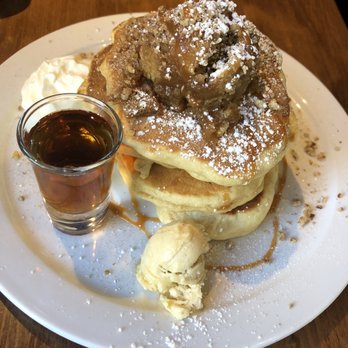 School Restaurant - Apple crumble pancakes - Bakeries Near Me - Toronto, Ontario