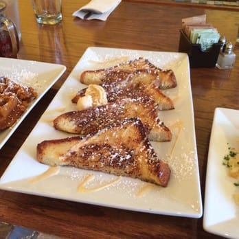 Batter & Berries - Cinnamon Sugar Rum French Toast - Breakfast & Brunch Near Me - Chicago, Illinois