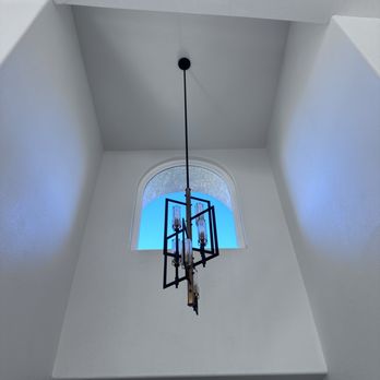 Luminare Electrical - High ceiling entry chandelier - Electricians Near Me - Macomb, Missouri Luminare Electrical - High ceiling entry chandelier - Electricians Near Me - Macomb, Missouri