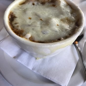 The Marshall Field's Walnut Room - Best onion soup! - American Near Me - Chicago, Illinois