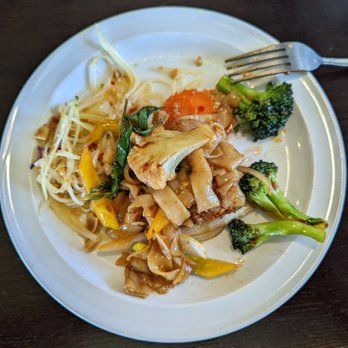 Sala Thai - Papaya salad and Drunkin noodles - Thai Near Me - Fremont, California