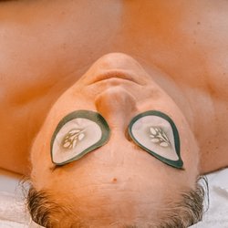 Sweet Ember Skin Spa - Relax and unwind with a Sweet Ember favial treatment!