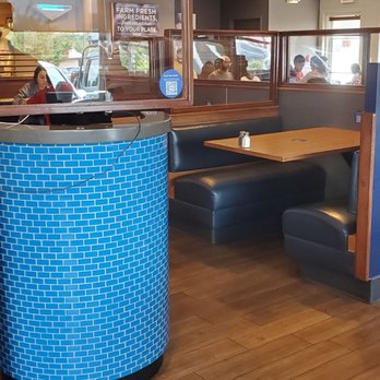 IHOP - the inside of a restaurant with tables and booths - Breakfast & Brunch Near Me - Cumming, Georgia