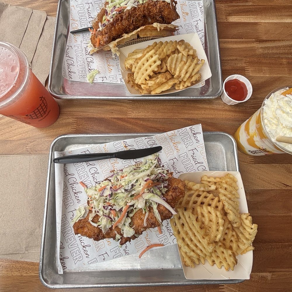 Bruxie - THE ORIGINAL CHICKEN AND WAFFLE - Sandwiches Near Me - Orange, California