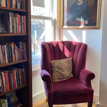 Apostle Islands Booksellers - Little relaxing nook to explore some books! - Bookstores Near Me - Bayfield, Wisconsin Apostle Islands Booksellers - Little relaxing nook to explore some books! - Bookstores Near Me - Bayfield, Wisconsin