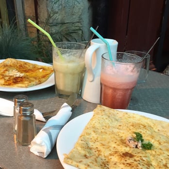 Savanah - Crêpe thon et une amina au poulet - Creperies Near Me - Lyon, 69 Savanah - Crêpe thon et une amina au poulet - Creperies Near Me - Lyon, 69
