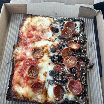 Emmy Squared Pizza - Messed up my half pepperoni and mushroom order. Had to move all the pep over so my kid could have just cheese. - Pizza Near Me - Santa Monica, California Emmy Squared Pizza - Messed up my half pepperoni and mushroom order. Had to move all the pep over so my kid could have just cheese. - Pizza Near Me - Santa Monica, California