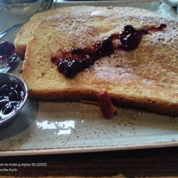 French toast with berry compote