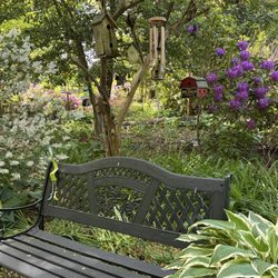 Heritage Park - Small garden with seating off