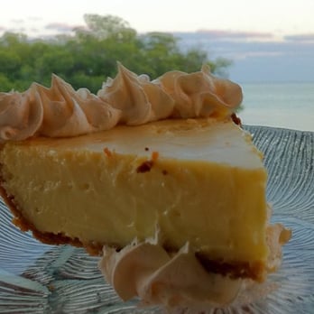 Island Grill - Traditional Keylime pie - Seafood Near Me - Islamorada, Florida