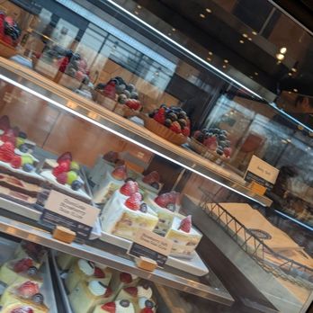 Paris Baguette - Bakeries Near Me - Glenview, Illinois Paris Baguette - Bakeries Near Me - Glenview, Illinois