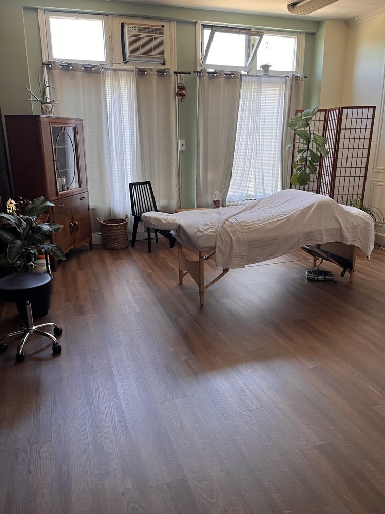 Homestead Healing Arts Logo