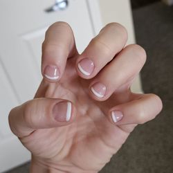 Salon La’ Shae - Manicure