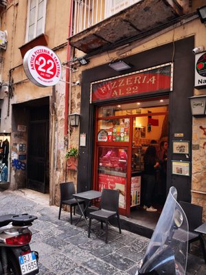 Pizzeria al 22 by null