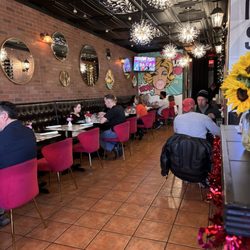 Lady R Bistro