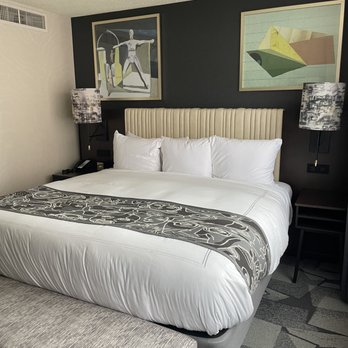 Saint Kate - The Arts Hotel - Hotels Near Me - Milwaukee, Wisconsin Saint Kate - The Arts Hotel - Hotels Near Me - Milwaukee, Wisconsin