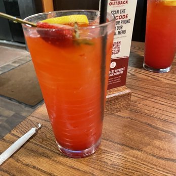Outback Steakhouse - Kiwi Strawberry Lemonade - Steakhouses Near Me - Dania Beach, Florida