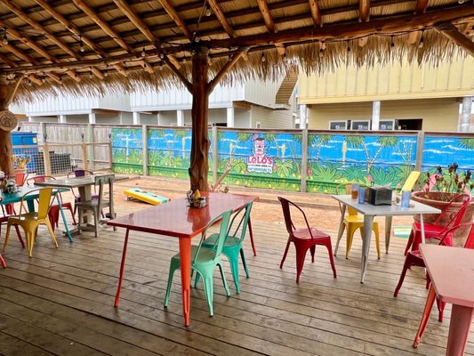 Lelo's Island Bar by null