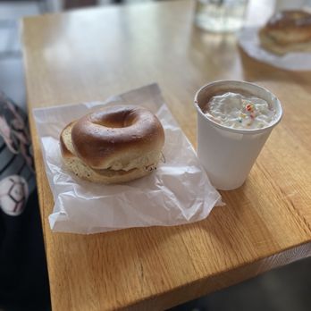 Sisters Coffee - The Old Mill - Plain bagel, hot chocolate x - Coffee & Tea Near Me - Bend, Oregon