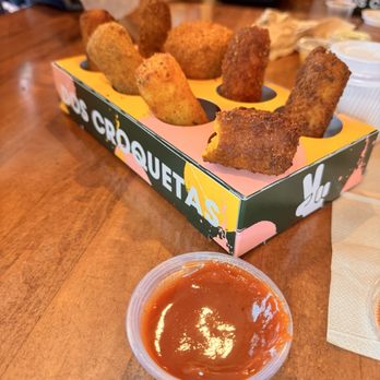Dos Croquetas - Croqueta flight and guava sauce - Bakeries Near Me - Miami, Florida