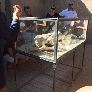 Scavi di Pompei - There's a real skeleton in there ... most people died looking peacefully - Museums Near Me - Pompei, NA