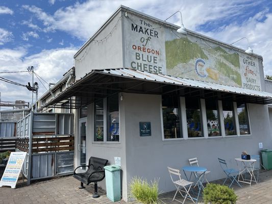 Rogue Creamery by null