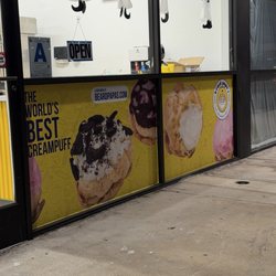 Beard Papa’s - Entrance