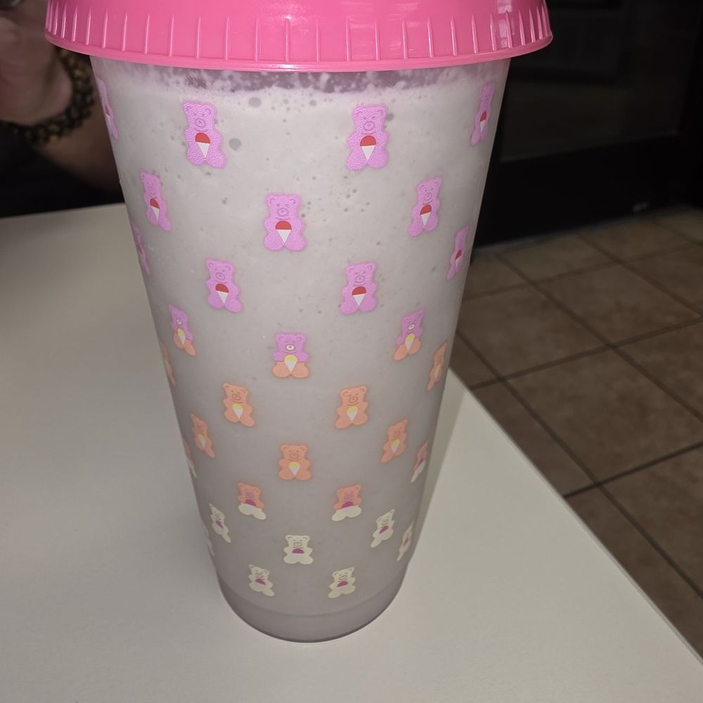 Baskin-Robbins - Cookies and cream milkshake - Ice Cream & Frozen Yogurt Near Me - Greeley, Colorado Baskin-Robbins - Cookies and cream milkshake - Ice Cream & Frozen Yogurt Near Me - Greeley, Colorado