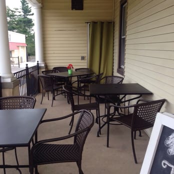 Mango Tree Bistro - Outdoor sitting area - Thai Near Me - Norristown, Pennsylvania Mango Tree Bistro - Outdoor sitting area - Thai Near Me - Norristown, Pennsylvania