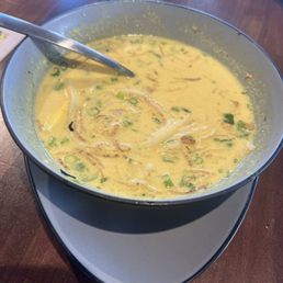 Burmese noodles - cold, broken & slimy noodles. NOT RECOMMENDED. Burmese noodles - cold, broken & slimy noodles. NOT RECOMMENDED.