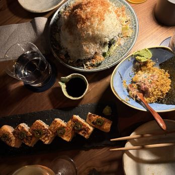 Budonoki - Chef salad, salmon sushi, diy hand roll - Izakaya Near Me - Los Angeles, California
