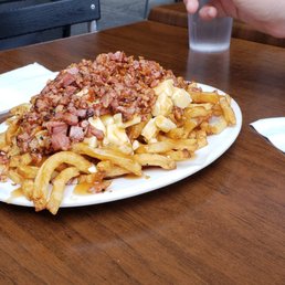 Smoked meat poutine.