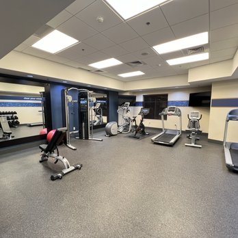 Hampton Inn Norwich - Gym - Hotels Near Me - Norwich, Connecticut Hampton Inn Norwich - Gym - Hotels Near Me - Norwich, Connecticut
