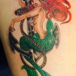 Smokin' Guns Tattoo