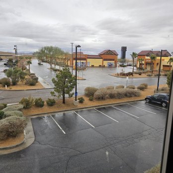 Hampton Inn & Suites Barstow - Parking and back side of Outlets - Hotels Near Me - Barstow, California Hampton Inn & Suites Barstow - Parking and back side of Outlets - Hotels Near Me - Barstow, California