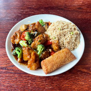 Taipei South - Crispy Fried Chicken in General Sauce, Fried Rice, Egg Roll - Chinese Near Me - Charlotte, North Carolina