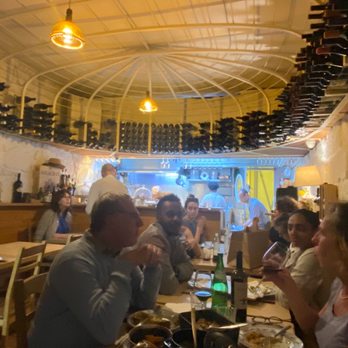 Taberna Dos Mercadores - Cool vibe restaurant w/very limited space & high demand - Tabernas Near Me - Porto, 13 Taberna Dos Mercadores - Cool vibe restaurant w/very limited space & high demand - Tabernas Near Me - Porto, 13