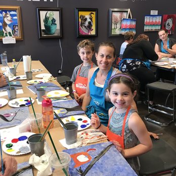 Pinot's Palette - Family Days - Paint & Sip Near Me - Hackettstown, New Jersey Pinot's Palette - Family Days - Paint & Sip Near Me - Hackettstown, New Jersey