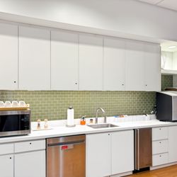 Regus West Glen Town Centre