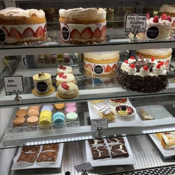 Le Delice Pastry Shop - Cakes - Desserts Near Me - Mississauga, Ontario Le Delice Pastry Shop - Cakes - Desserts Near Me - Mississauga, Ontario